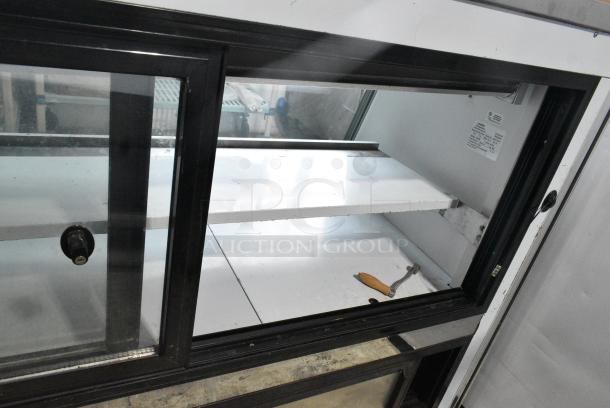 Leader CDL72 S/C Metal Commercial Floor Style Deli Display Case Merchandiser. 115 Volts, 1 Phase. Tested and Working! - Image 7 of 8