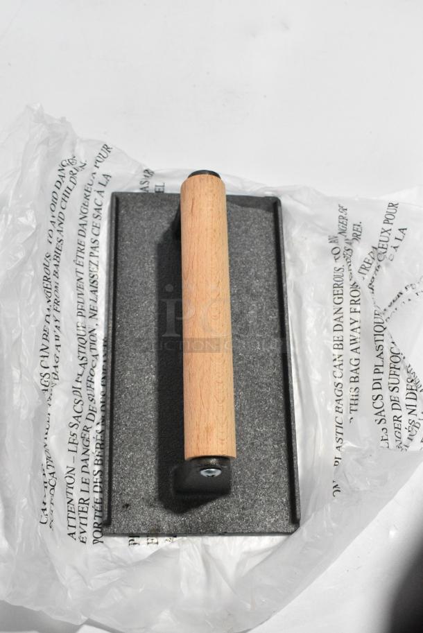 2 BRAND NEW SCRATCH AND DENT! Cast Iron Press for Griddle. 2 Times Your Bid! - Image 3 of 8