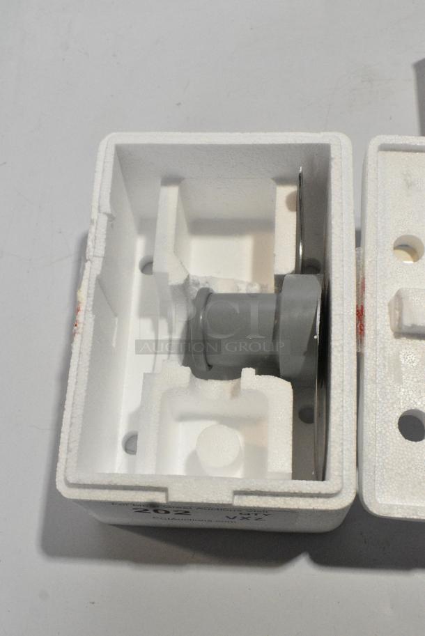 2 BRAND NEW SCRATCH AND DENT! Items Including 64927055 Robot Coupe 27055 Smooth "S" Blade and 436G1101 Guardian Equipment G1101 EyeSafe-X Faucet Mounted Eyewash Station. 2 Times Your Bid! - Image 4 of 8