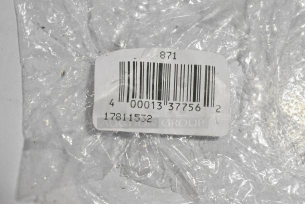 ALL ONE MONEY! Lot of 24 BRAND NEW SCRATCH AND DENT! Avantco 17811532 3" Swivel Plate Caster with Brake for DLC, PT, UC, WT, UBB, and UDD Series - Image 6 of 6