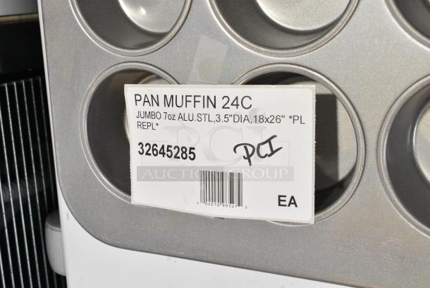 13 BRAND NEW SCRATCH AND DENT! Items Including 32645285 Chicago Metallic 45285 24 Cup 7 oz. Glazed Aluminized Steel Jumbo Muffin Pan - 17 7/8" x 25 7/8", 407BUNHALF Choice Half Size 13" x 18" 19 Gauge Wire in Rim Aluminum Bun / Sheet Pan, 4070122 Choice 2/3 Size 2 1/2" Deep Anti-Jam Stainless Steel Steam Table / Hotel Pan - 24 Gauge, Choice 2/3 Size 4" Deep Anti-Jam Stainless Steel Steam Table / Hotel Pan - 24 Gauge, Vollrath Stock Pot. 13 Times Your Bid! - Image 3 of 12