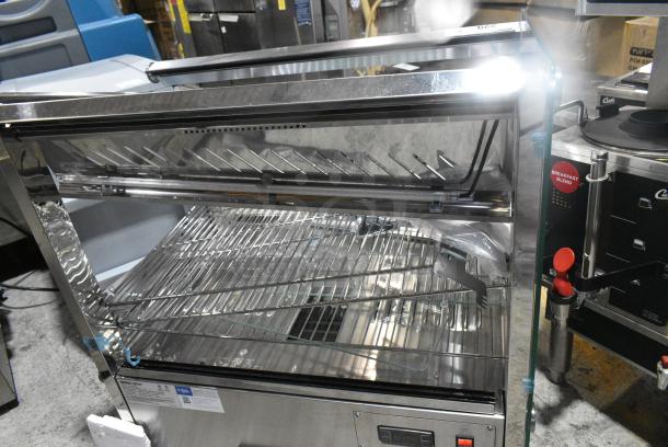 BRAND NEW SCRATCH AND DENT! ServIt 423HDM26SA HDM-26 26" Self / Full Service 3 Shelf Countertop Heated Display Case with Sliding Doors. 120 Volts, 1 Phase. Tested and Working! - Image 5 of 6