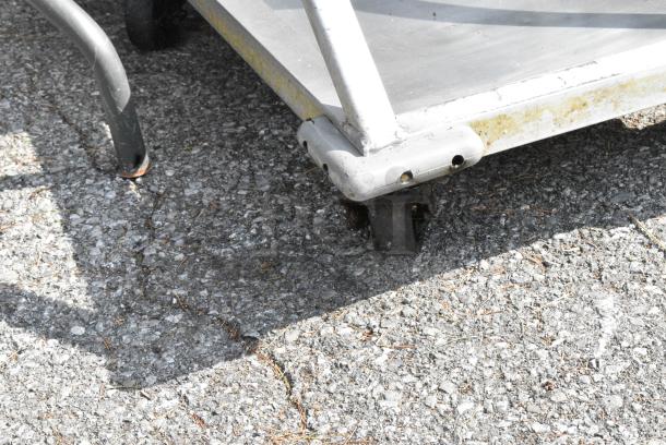 Metal Portable Fry Basket Rack on Commercial Casters. - Image 3 of 6