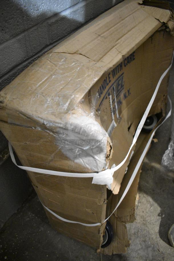 BRAND NEW SCRATCH AND DENT! Channel Metal Portable Pan Rack - Image 2 of 4