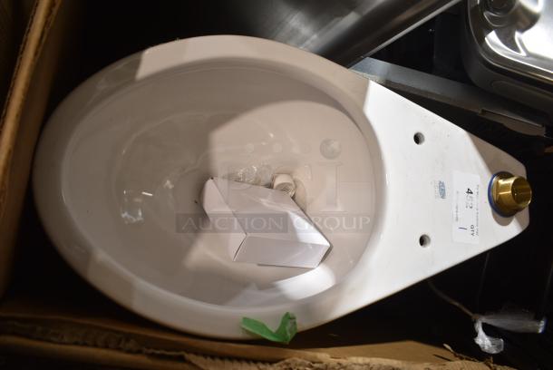 BRAND NEW SCRATCH AND DENT! Zurn Z595SS-EL Toilet - Image 1 of 4