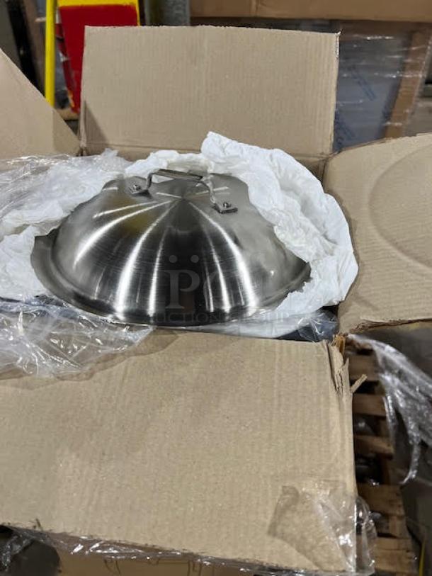 BRAND NEW! Bon Chef Cucina Series Commercial Stainless Steel Induction Bottom 12" Chef's Pan! With Lid & Side Handles! Model: 60015! 2X Your Bid! - Image 5 of 5