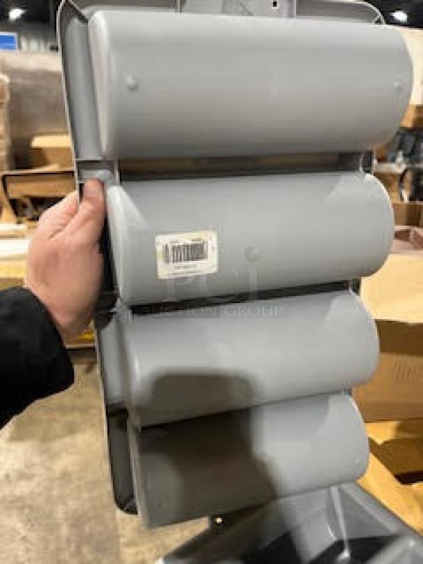 BRAND NEW! Rubbermaid Commercial Gray 4-Compartmnet Cutlery Organizing Bin! Model: FG336200GRAY! 4X Your Bid! - Image 3 of 6