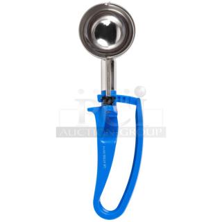 BRAND NEW! Vollrath Jacob's Pride Series Commercial Stainless Steel Portion Food Disher/Ice Cream Scooper! With Royal Blue Color-Coded Squeeze Handle! 12 Per Case! Model: 47395! ALL ONE MONEY!