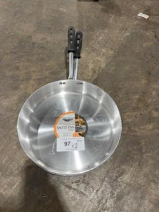 BRAND NEW! Vollrath Commercial 7.5" Aluminum Sauté Pan! With Black Silicone Handle! 2X Your Bid!