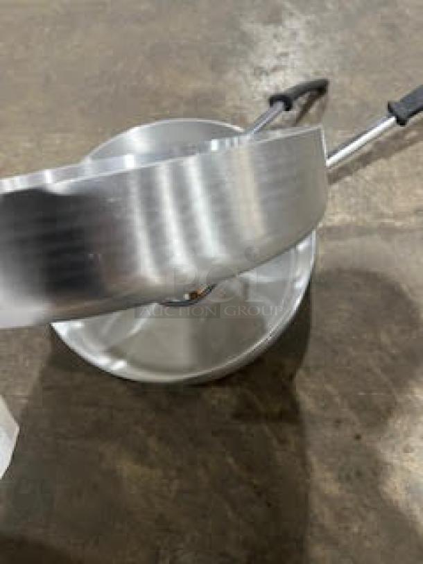 BRAND NEW! Vollrath Commercial 7.5" Aluminum Sauté Pan! With Black Silicone Handle! 2X Your Bid! - Image 2 of 5