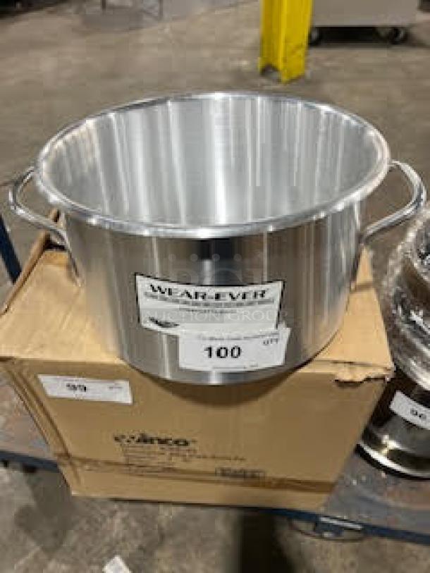 BRAND NEW! Vollrath Wear-Ever Series Commercial Aluminum Rolled Edge 14 Qt. Sauce Pot! With Handles! Model: 4332! - Image 2 of 6