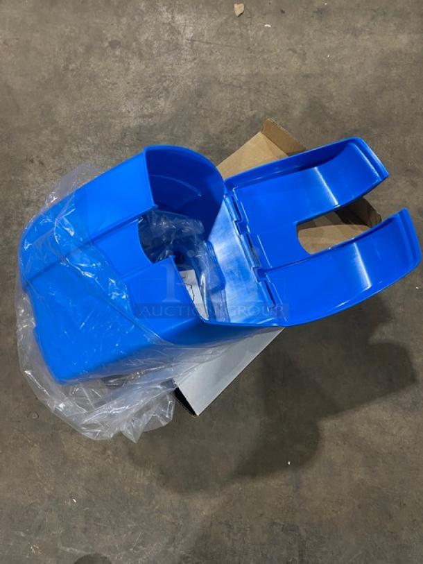 BRAND NEW! San Jamar Commercial Blue Saf-T-Ice Scoop Storage/Caddy! - Image 6 of 6