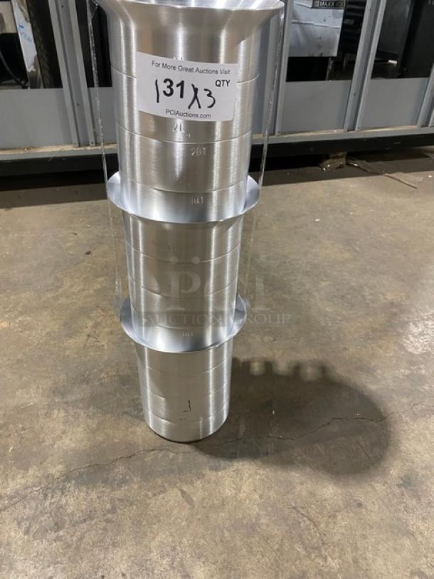 BRAND NEW! Commercial Aluminum 4 Qt. Measuring Cup! With Handle & Pour Lip! 3X Your Bid! - Image 1 of 4