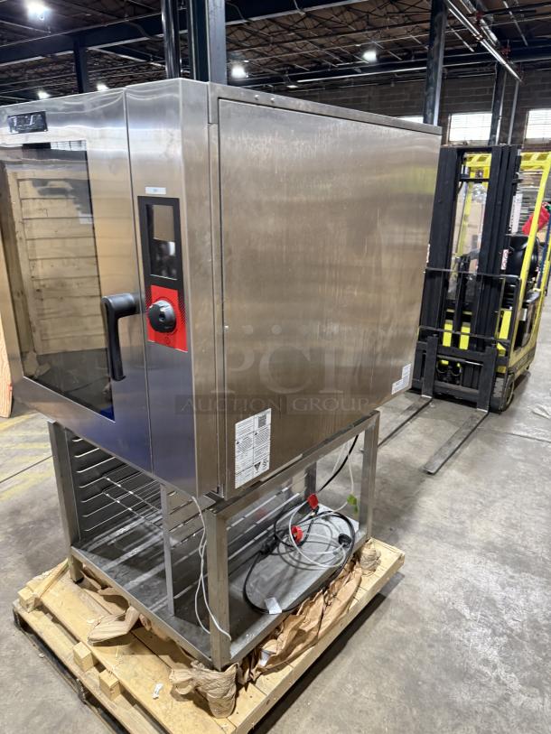 Vulcan! 2022 Late Model! Commercial Stainless Steel Natural Gas Powered Full Size 10-Pan Boilerless Combi Oven! With Wired Oven Racks! Model: V1PJ102G-81 SN: P27533062J! 120V! On Commercial Dual Section Equipment Stand! With Built In Pan Holding Rack!  On Legs! - Image 2 of 10