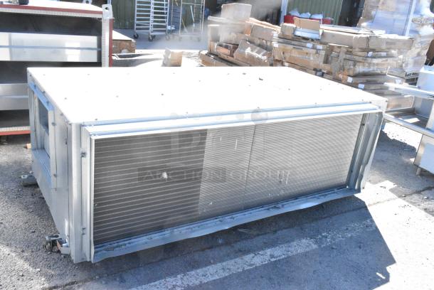 BRAND NEW SCRATCH AND DENT! Trane GEHE18031H3EB0BLD01110040000000000A Metal Commercial Heat Pump. 208 Volts, 3 Phase. - Image 1 of 7