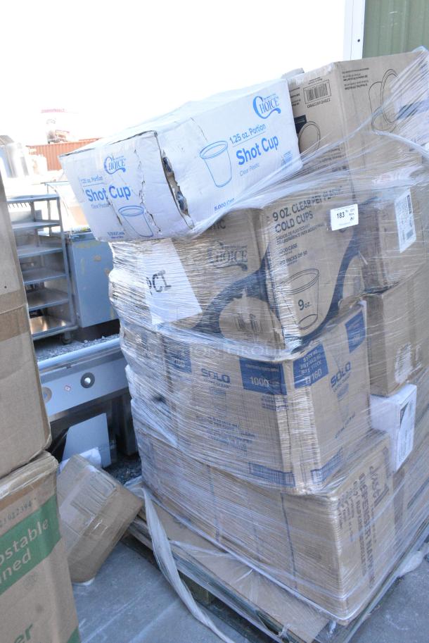 40 BRAND NEW SCRATCH AND DENT! Items Including 128HD16COMBO Choice Heavy Duty 16 oz. Microwavable Translucent Plastic Deli Container and Lid Combo Pack - 240/Case, 500CC9 Choice 9 oz. Clear PET Customizable Plastic Squat Cold Cup - 1000/Case, Solo Ultra Clear™ TP16D 16 oz. Customizable Clear PET Plastic Squat Cold Cup - 1000/Case, 130LADL2CL Visions 2 oz. Clear Disposable Plastic Ladle - 48/Case, 128HD8COMBO Choice Heavy Duty 8 oz. Microwavable Translucent Plastic Deli Container and Lid Combo Pack - 240/Case, 394385XL Noble Products White Powder-Free Disposable Latex Gloves for Foodservice - Extra Large - 1000/Case, 394365L Noble Products Powder-Free Disposable Clear Vinyl Gloves for Foodservice - Large - 1000/Case, 6 394365XL Noble Products Powder-Free Disposable Clear Vinyl Gloves for Foodservice - Extra Large - 1000/Case, 129MCR32B Choice 32 oz. Black Round Microwavable Heavy Weight Container with Lid 7 1/4" - 150/Case. 40 Times Your Bid! - Image 2 of 19