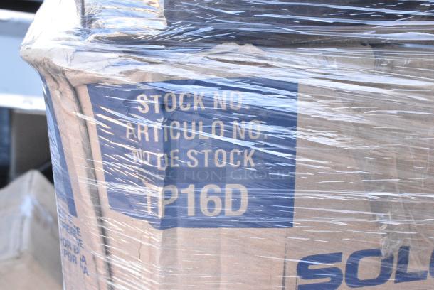 40 BRAND NEW SCRATCH AND DENT! Items Including 128HD16COMBO Choice Heavy Duty 16 oz. Microwavable Translucent Plastic Deli Container and Lid Combo Pack - 240/Case, 500CC9 Choice 9 oz. Clear PET Customizable Plastic Squat Cold Cup - 1000/Case, Solo Ultra Clear™ TP16D 16 oz. Customizable Clear PET Plastic Squat Cold Cup - 1000/Case, 130LADL2CL Visions 2 oz. Clear Disposable Plastic Ladle - 48/Case, 128HD8COMBO Choice Heavy Duty 8 oz. Microwavable Translucent Plastic Deli Container and Lid Combo Pack - 240/Case, 394385XL Noble Products White Powder-Free Disposable Latex Gloves for Foodservice - Extra Large - 1000/Case, 394365L Noble Products Powder-Free Disposable Clear Vinyl Gloves for Foodservice - Large - 1000/Case, 6 394365XL Noble Products Powder-Free Disposable Clear Vinyl Gloves for Foodservice - Extra Large - 1000/Case, 129MCR32B Choice 32 oz. Black Round Microwavable Heavy Weight Container with Lid 7 1/4" - 150/Case. 40 Times Your Bid! - Image 6 of 19