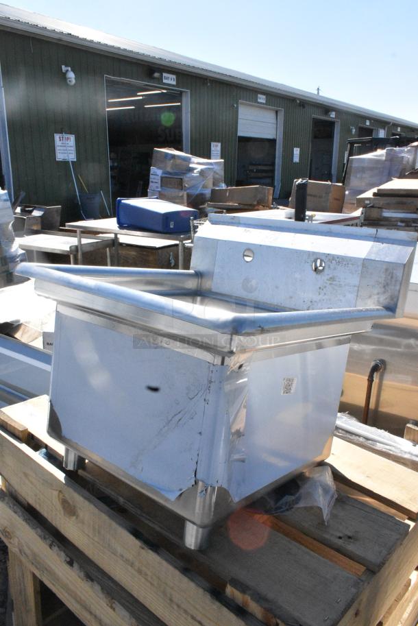 BRAND NEW SCRATCH AND DENT! Steelton 522CS11818N 23 1/2" 18-Gauge Stainless Steel One Compartment Commercial Sink without Drainboard - 18" x 18" x 12" Bowl. No Legs. - Image 4 of 5