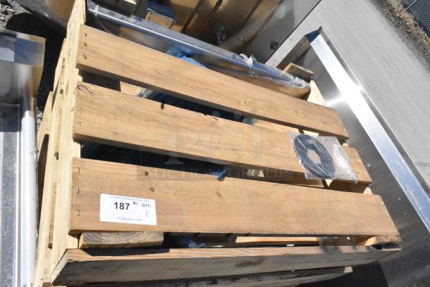 BRAND NEW IN CRATE Advance Tabco Stainless Steel Single Bay Sink. - Image 4 of 9