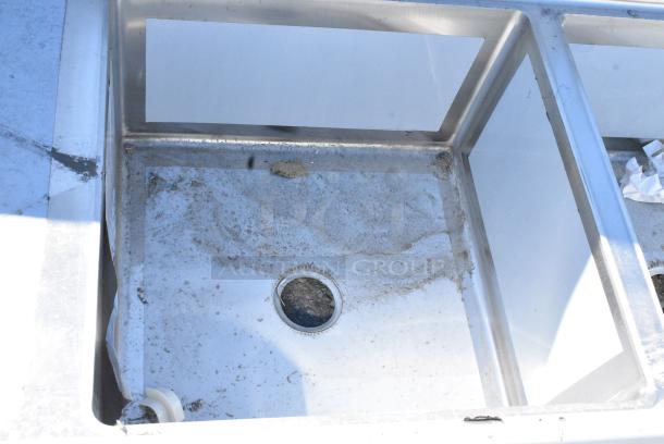 BRAND NEW SCRATCH AND DENT! Regency 600S32424224 Stainless Steel 3 Bay Sink w/ Dual Drain Boards. No Legs. - Image 4 of 8