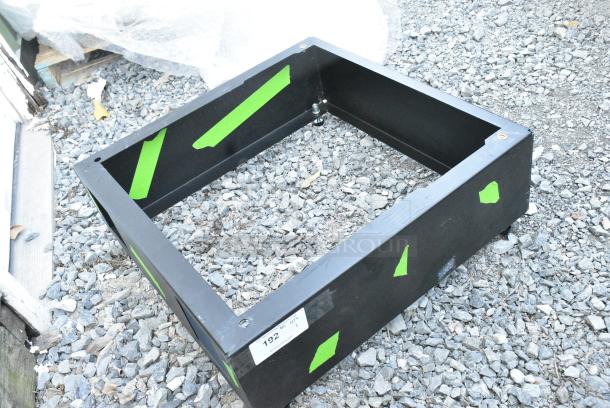 Black Metal Frame. - Image 3 of 4