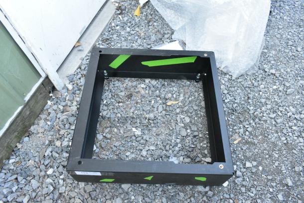 Black Metal Frame. - Image 4 of 4
