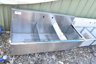 BRAND NEW SCRATCH AND DENT! Stainless Steel 3 Bay Sink. No Legs.