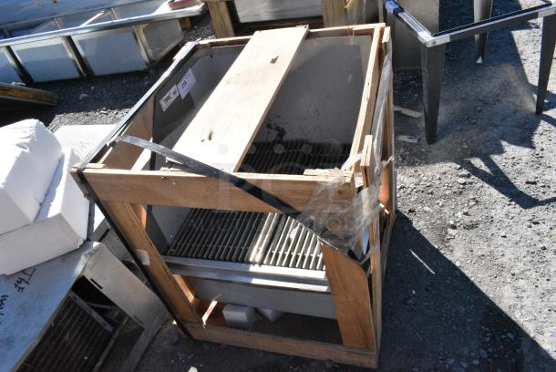 BRAND NEW IN CRATE! Regency 600SMFSS23L 16-Gauge 304 Stainless Steel Floor Mounted Mop Sink with Left Side Splash Guard - 22" x 21 3/8" x 10" Bowl - Image 2 of 4