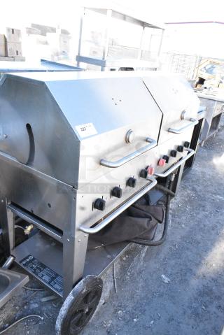Crown Verity MCB-60 Metal Natural Gas Powered Portable Grill.