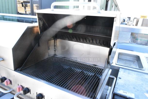 Crown Verity MCB-60 Metal Natural Gas Powered Portable Grill. - Image 5 of 8