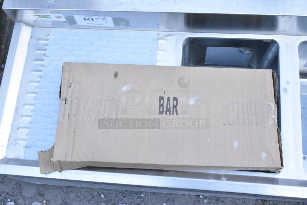 BRAND NEW SCRATCH AND DENT! Regency 600B31014219 3 Bowl Underbar Sink with Two Large Drainboards - 72" x 18 3/4". - Image 2 of 7
