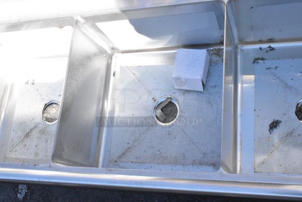 BRAND NEW SCRATCH AND DENT! Regency 600DDTS108R Stainless Steel 3 Bay Sink w/ Dual Drain Boards. No Legs. - Image 5 of 8