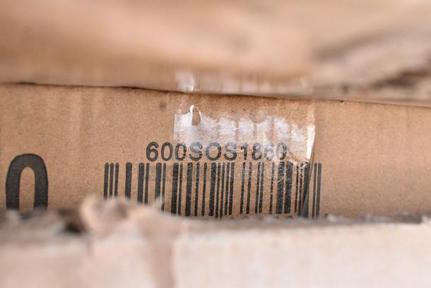10 BRAND NEW SCRATCH AND DENT! Items Including Avantco 177EST5SG 71" Overshelf with Sneeze Guard for STE-5S, STE-5SG, STE-5MG, and STE-5M, Regency Wire Shelves, 600T3060G Regency 30" x 60" 18-Gauge 304 Stainless Steel Commercial Work Table with Galvanized Legs and Undershelf, 442BRK4460 Lavex 4" x 4" x 60" Kraft Corrugated RSC Shipping Box - 25/Bundle, 600SOS1860 Regency Stainless Steel Single Deck Overshelf - 18" x 60" x 19 1/4". 10 Times Your Bid! May Be Missing Pieces. - Image 8 of 8