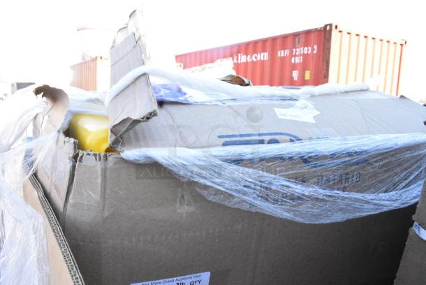 BRAND NEW SCRATCH AND DENT! Lavex 274MOPBCKTMF Lavex 44 Qt. No-Touch Microfiber Mop Bucket. May Be Missing Pieces. - Image 1 of 3