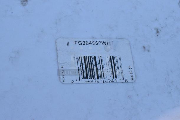 BRAND NEW SCRATCH AND DENT! Rubbermaid 1779740 BRUTE 44 Gallon White Round Trash Can w/ Rubbermaid FG264560WHT BRUTE 44 Gallon White Round Trash Can Lid - Image 4 of 4