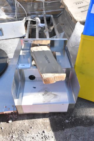 BRAND NEW SCRATCH AND DENT! Regency 600BSDS2318 18" x 23" Stainless Steel Blender Station with Dump Sink