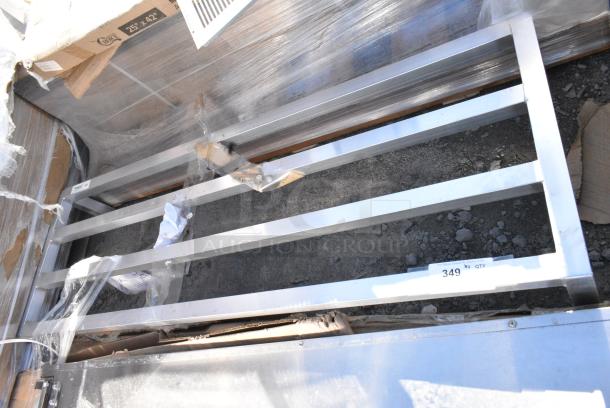 BRAND NEW SCRATCH AND DENT! Regency 600DUN2060 60" x 20" x 8" Aluminum Dunnage Rack - 1740 lb. Capacity - Image 2 of 4