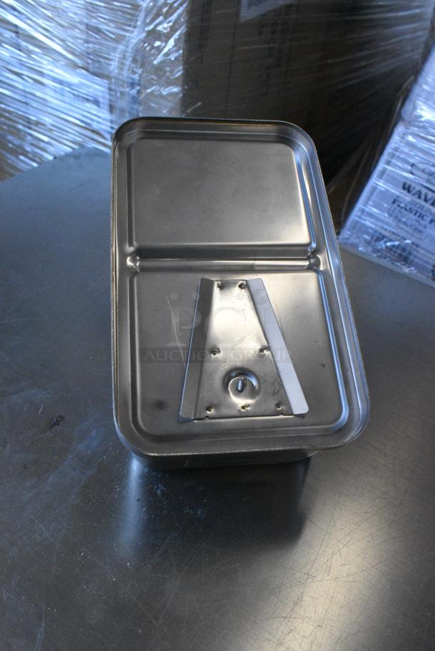 9 BRAND NEW SCRATCH AND DENT! 712SSSD40VL Lavex 40 fl. oz. (1,200 mL) Stainless Steel Manual Surface-Mounted Vertical Liquid Soap Dispenser. 9 Times Your Bid! - Image 4 of 6