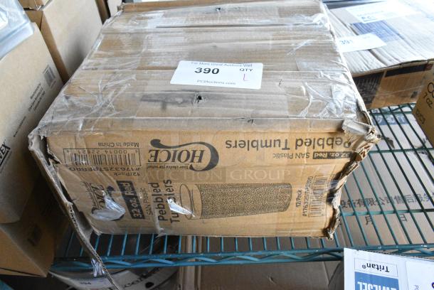 BRAND NEW SCRATCH AND DENT! 17632STPEBRD Choice 32 oz. Red SAN Plastic Pebbled Tumbler - 12/Pack - Image 1 of 2
