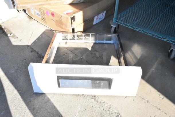 2 BRAND NEW SCRATCH AND DENT! Avantco 17815290 Drawer Assembly for CBE-36-HC Refrigerated Chef Base. 2 Times Your Bid! - Image 1 of 6