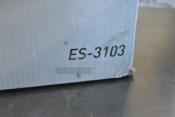 BRAND NEW SCRATCH AND DENT! Techwood ES-3103 Hot Plate - Image 5 of 5