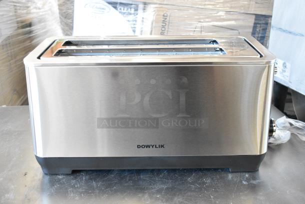 BRAND NEW SCRATCH AND DENT! Dowylik KRT-6032B 2 Slot Toaster. 120 Volts, 1 Phase. - Image 3 of 6