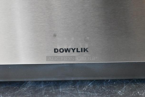 BRAND NEW SCRATCH AND DENT! Dowylik KRT-6032B 2 Slot Toaster. 120 Volts, 1 Phase. - Image 4 of 6