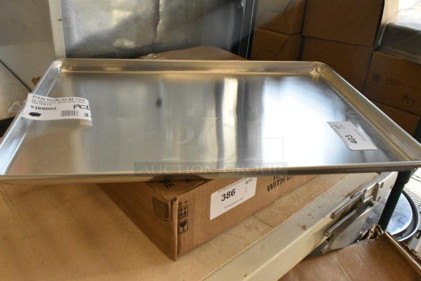 3 BRAND NEW SCRATCH AND DENT! 9369002 Vollrath 9002 Wear-Ever Full Size 18 Gauge 18" x 26" Wire in Rim Aluminum Bun / Sheet Pan. 3 Times Your Bid! - Image 3 of 4