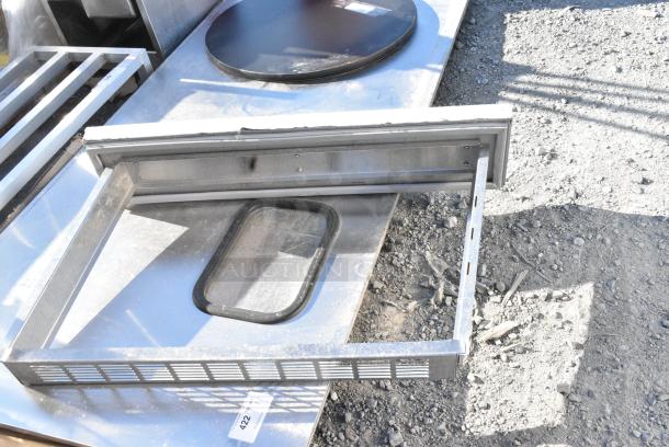 Metal Chef Base Drawer. - Image 3 of 3