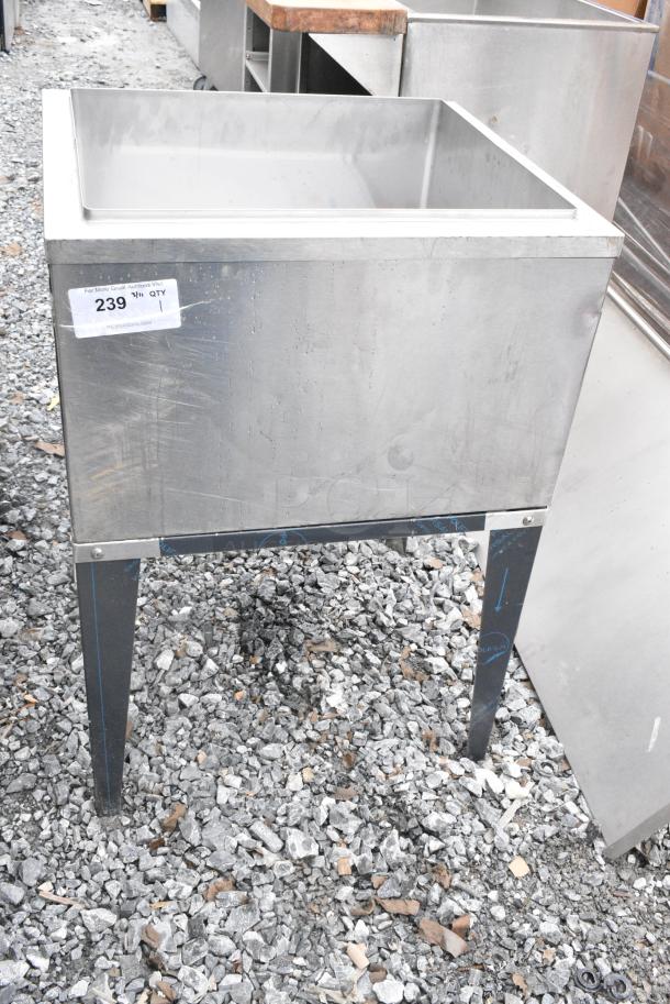 Cornelius 2123-IT Stainless Steel Drop In Ice Chest on Legs. - Image 4 of 5