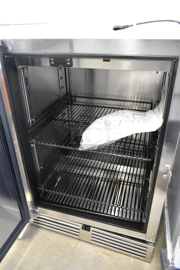 BRAND NEW SCRATCH AND DENT! 2022 Perlick HC24RS4S-00-BLFLR Metal Commercial 24" Black Single Door Undercounter Refrigerator. 115 Volts, 1 Phase. Tested and Working! - Image 3 of 6