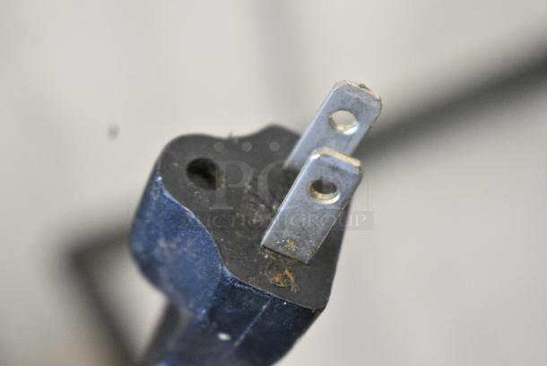 WED-B250B-1 Metal Commercial Countertop Meat Slicer w/ Blade Sharpener. 115 Volts, 1 Phase. Tested and Working! - Image 5 of 6