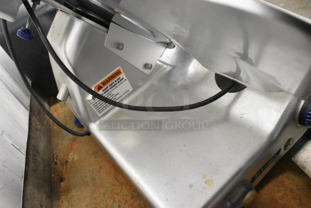 Globe Sir Lawrence SCR12 Stainless Steel Commercial Countertop Meat Slicer w/ Blade Sharpener. 115 Volts, 1 Phase. Tested and Does Not Power On - Image 6 of 8