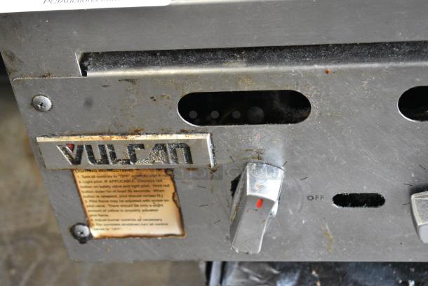 Vulcan VACB25-1 Stainless Steel Commercial Countertop Natural Gas Powered Charbroiler Grill. - Image 2 of 6